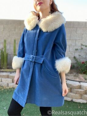 1960s vintage Country Pacer velvet-type blue mod swing coat with faux fur trim